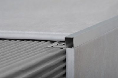 Terminal Cuadrado Alum. Cromo Brillo 3421 2500x10x10mm - Imagen 5