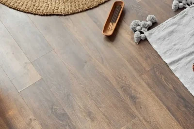 Piso Laminado Viena Nuez-1 8,3mm(1,8954) - Imagen 7
